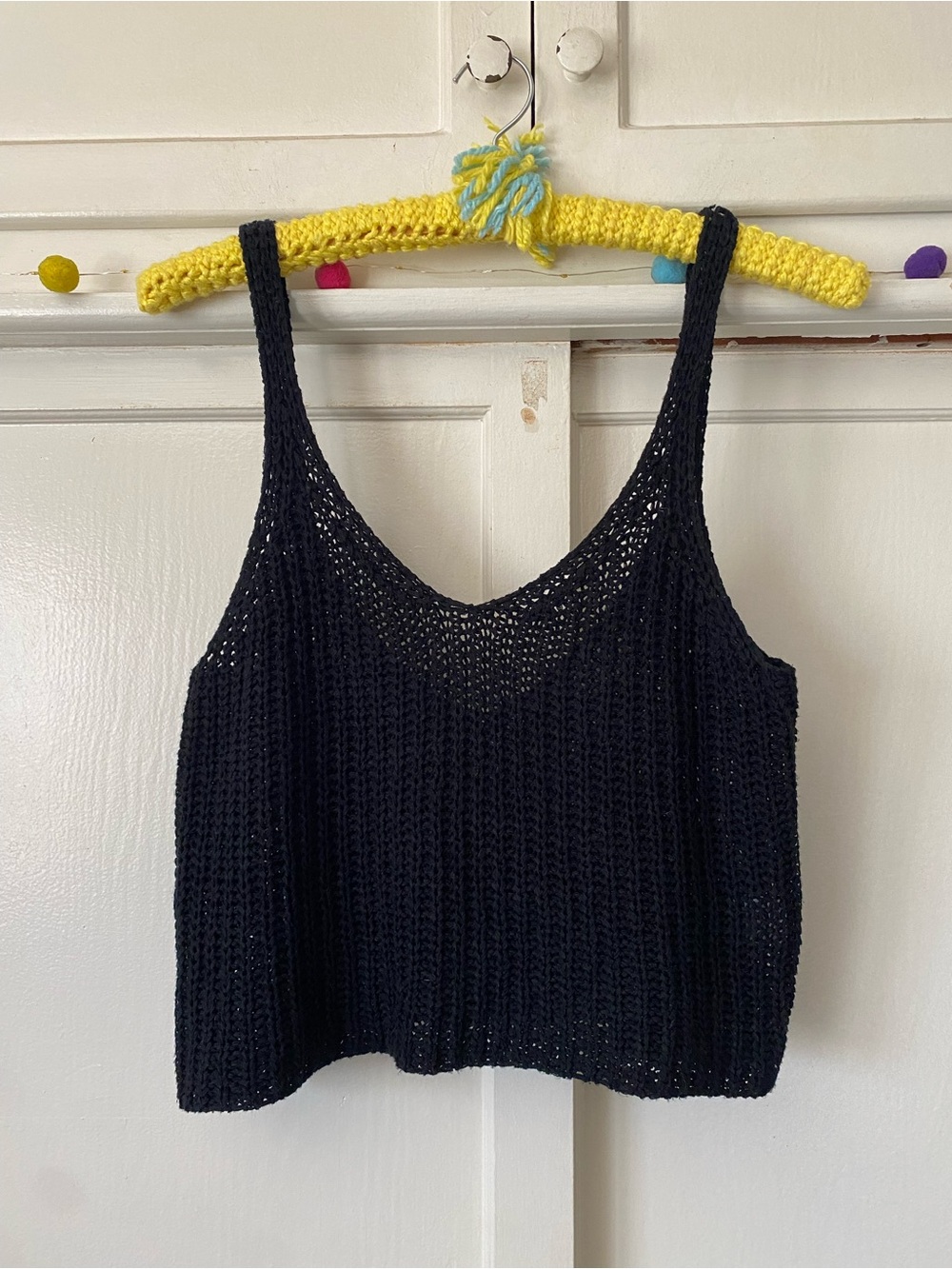 Black Knit Tank Top - Cropped Sleeveless